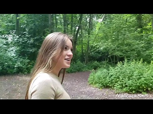 ❤️ Ich schlug Evelina vor, dass wir an einem öffentlichen Ort ficken! Sie sagte ja. Dann habe ich sie in den Arsch gefickt und in ihren Mund gespritzt. Dann pisste sie sich ein. ️❌ Super sex bei uns ☑