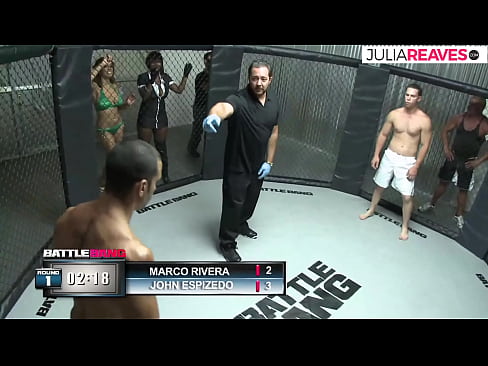 ❤️ Ultimate Fighter fickt ein Nummerngirl direkt nach einem Kampf im Ring ️❌ Super sex bei uns ☑