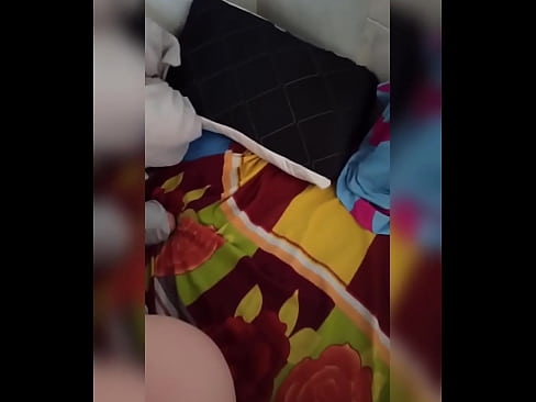 ❤️ Meine Mitbewohnerin bleibt allein zu Hause, weil ihr Mann in den Urlaub fährt und ich nutze die Gelegenheit, sie zu ficken und ihren Arsch mit Milch zu füllen ️❌ Super sex bei uns ☑